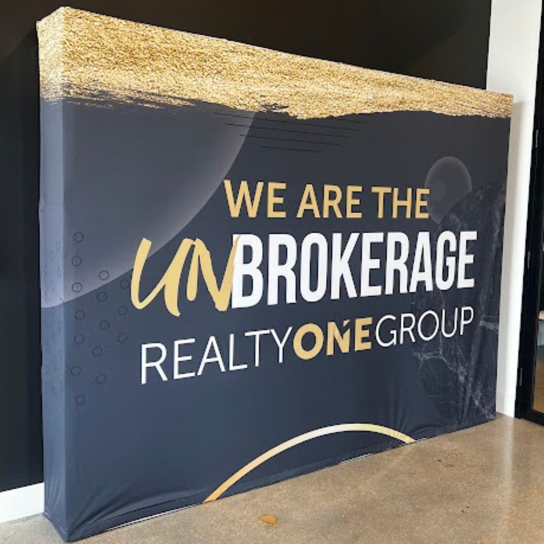 Rental: ONE UNBrokerage Backdrop